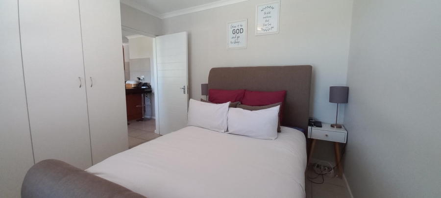 2 Bedroom Property for Sale in Buhrein Western Cape